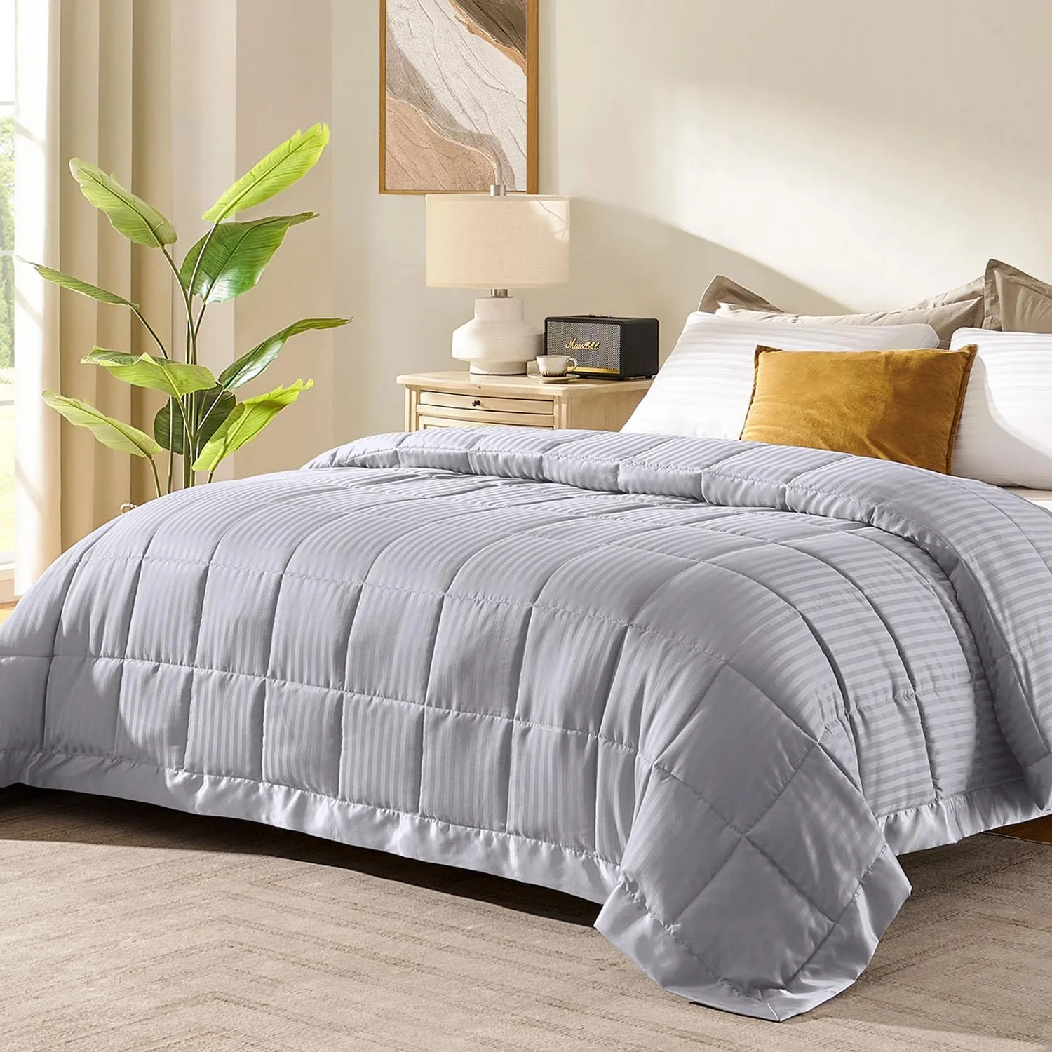 downluxe Queen Size Blanket with Satin Trim